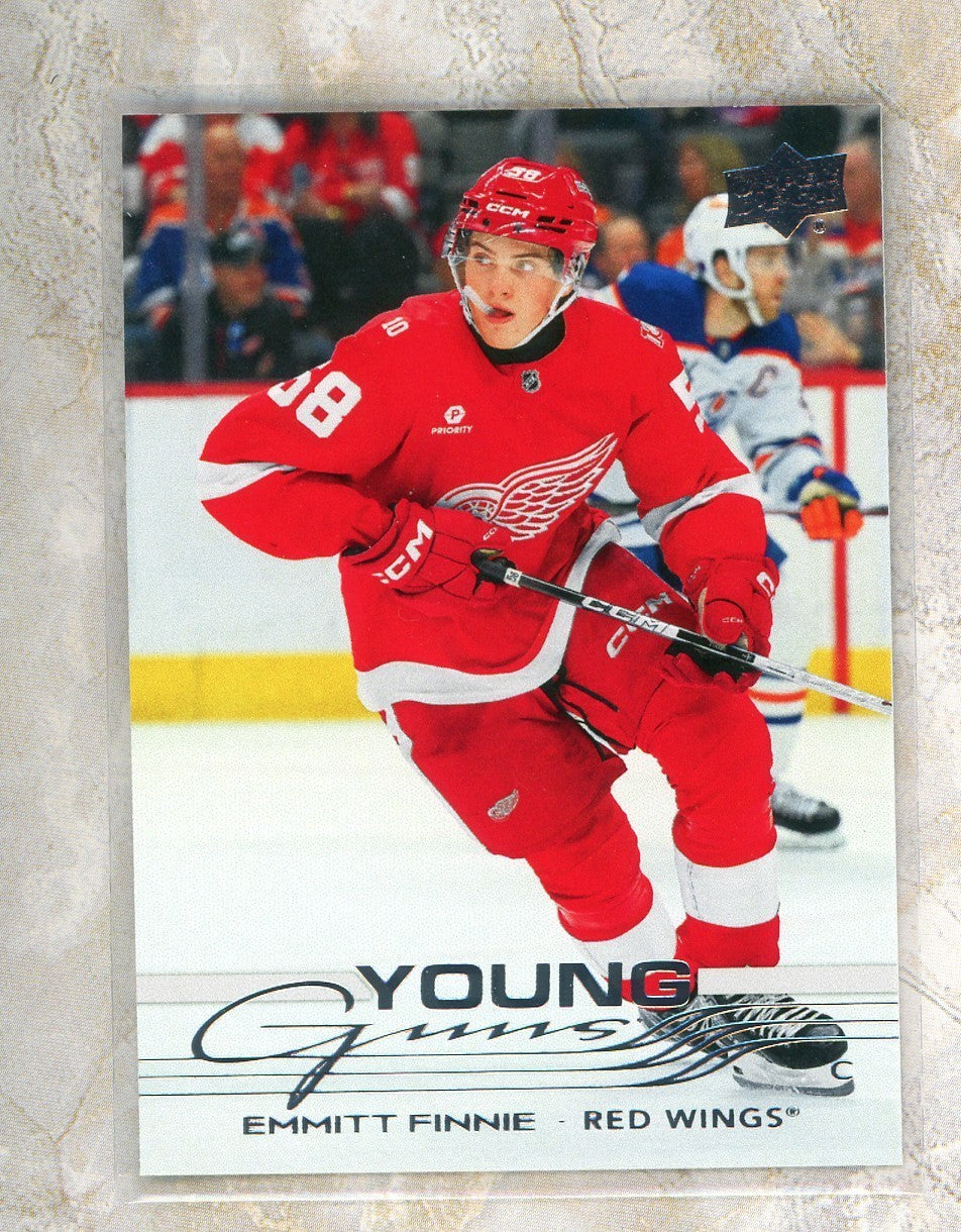 2025-26 Upper Deck Upper Deck #494 Emmitt Finnie Raw trading card